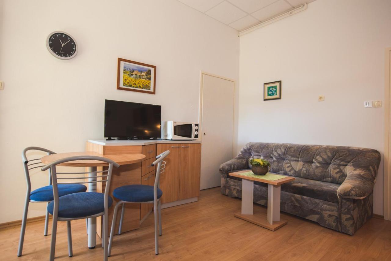 Apartmani Nada & Darko, Kampor, Rab, Hrvatska Экстерьер фото